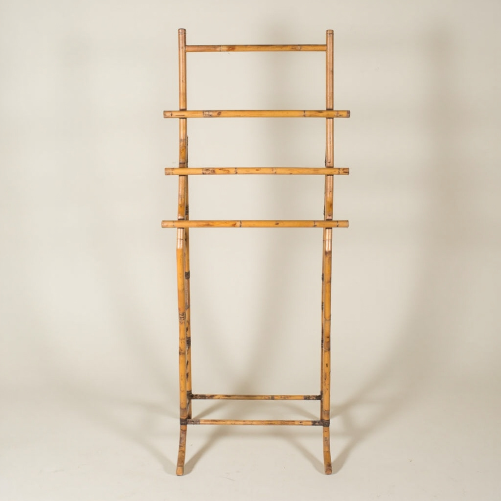 Freestanding towel rack