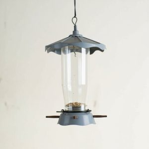 Hanging bird feeder