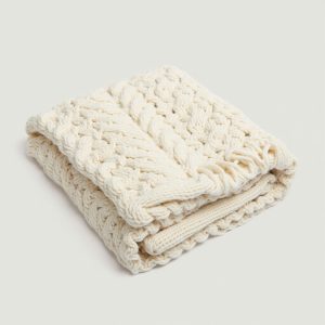 Knitted throw 130 x 170