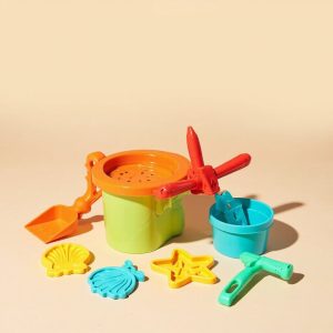 Sandbox set with bucket and spade