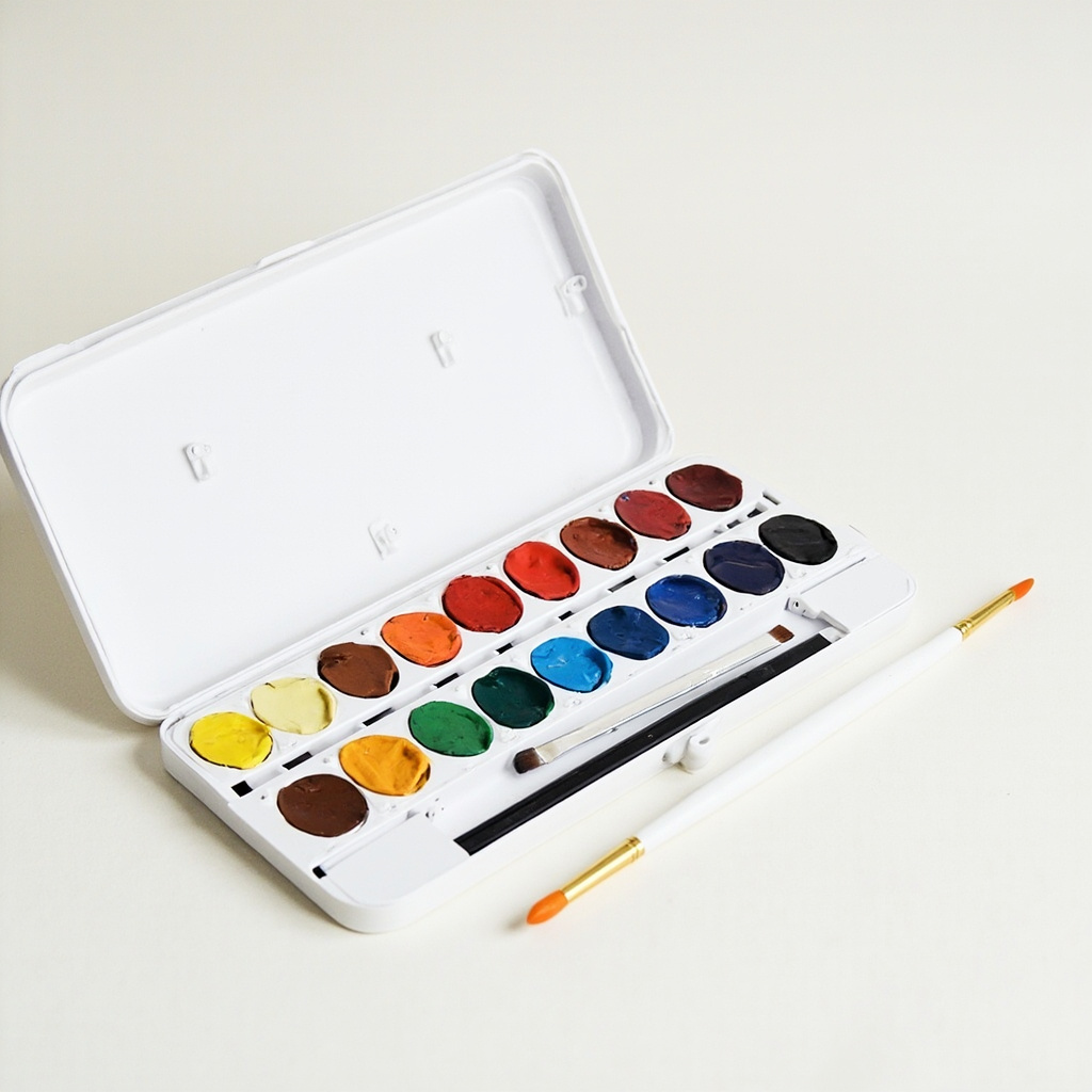 Watercolor paint set