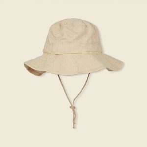 Wide-brim sun hat