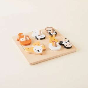 Wooden puzzle with knobs, farm animals